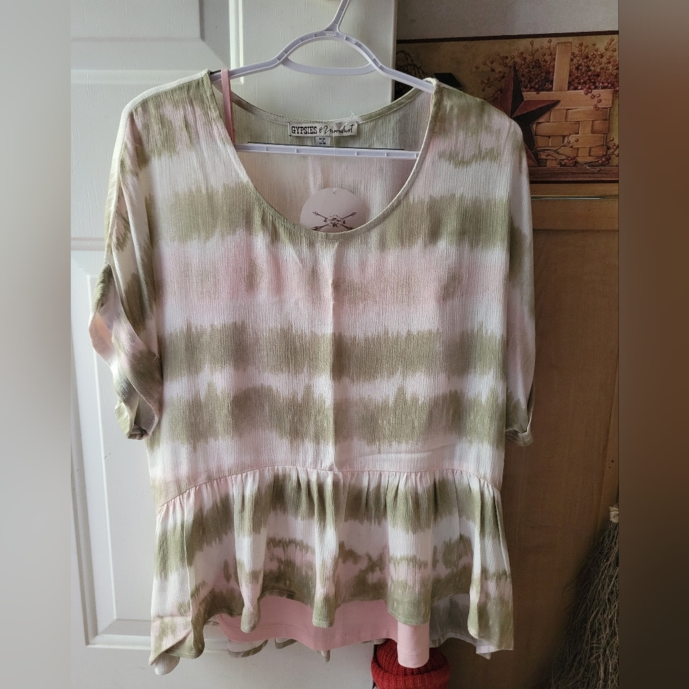 Gypsies and moondust lien top